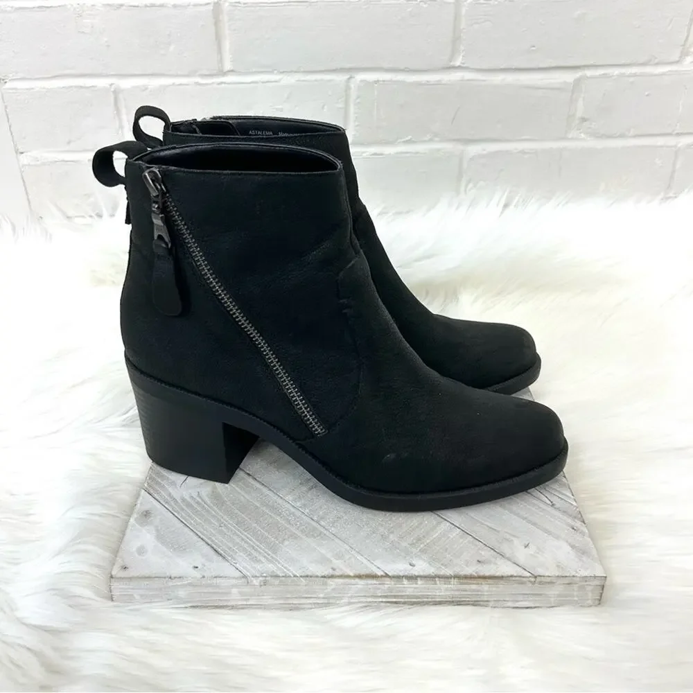 Crown Vintage Black Side Zipper Booties Size 9
